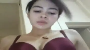 Basah Crot Pasangan Intim Main di Ranjang