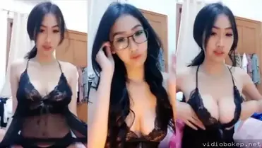 Siaran Live Cewek Seksi Goyang Basah Tanpa Bra